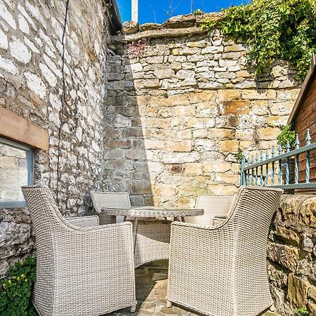 The Artists Loft - A Superb Cottage Sensitively Converted From A Grade II Listed 17Th Century Building Bakewell Luaran gambar