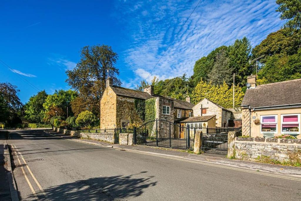 The Artists Loft - A Superb Cottage Sensitively Converted From A Grade II Listed 17Th Century Building Bakewell Luaran gambar