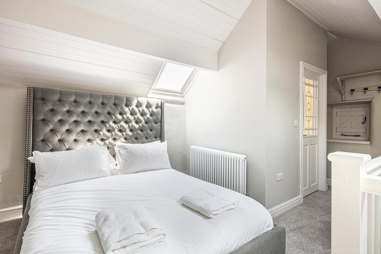 The Artists Loft - A Superb Cottage Sensitively Converted From A Grade II Listed 17Th Century Building Bakewell Luaran gambar